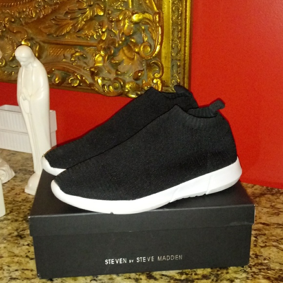 steven by steve madden fast knit sneaker